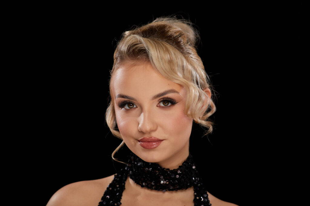 kobieca sesja fotograficzna w studio